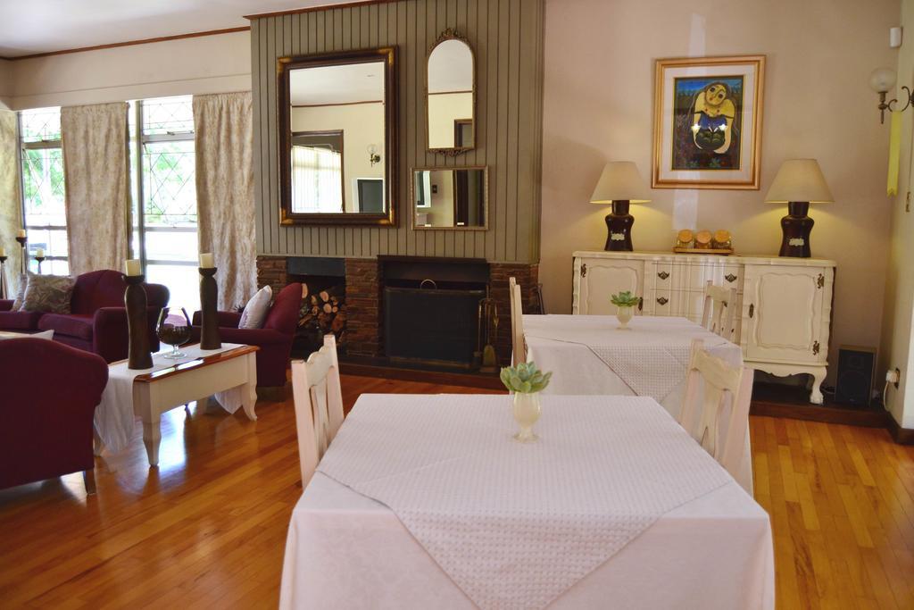 King'S Highway Guest House Somerset West Exterior photo