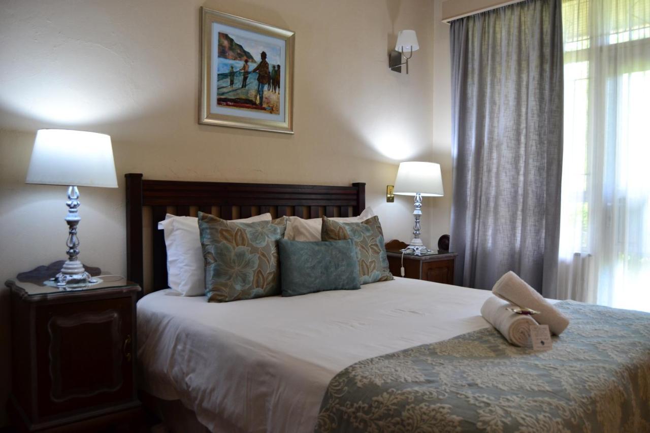 King'S Highway Guest House Somerset West Exterior photo