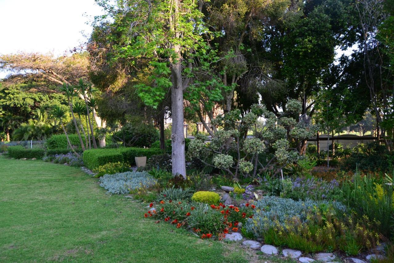 King'S Highway Guest House Somerset West Exterior photo